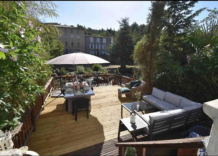 Hébergement de vacances Riverside 4 Bed House Full Of Character And Charm