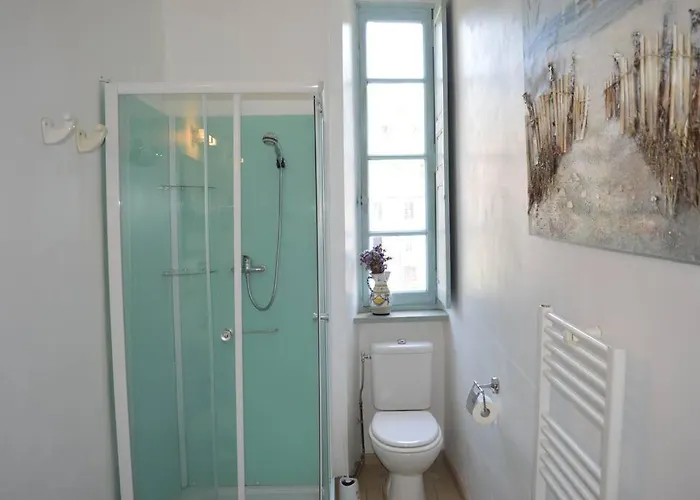 Riverside 4 Bed House Full Of Character And Charm *