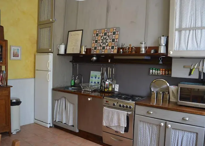 Hébergement de vacances Riverside 4 Bed House Full Of Character And Charm *